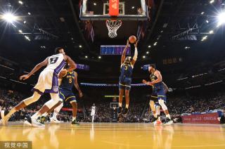 3个篮板 3个篮板