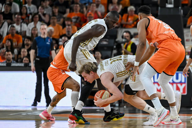 展示了他出 展示了他出